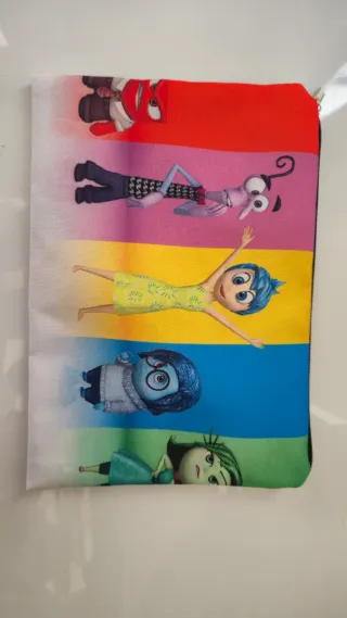 Neceser infantil personajes película