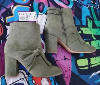 Botines verdes lazo talla 38