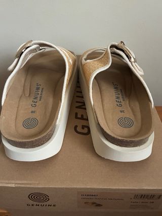 Sandalias Genuins Beige NUEVAS SIN ESTRENAR