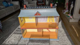 Casa de muñecas vintage Como nueva.