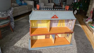 Casa de muñecas vintage Como nueva.