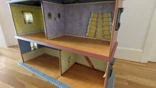 Casa de muñecas vintage Como nueva.