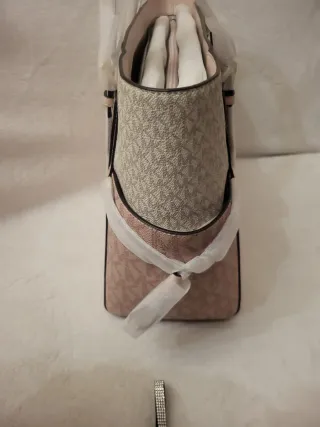 Mala Michael Kors Voyager Rosa