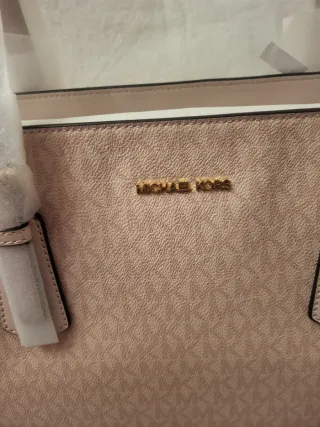 Mala Michael Kors Voyager Rosa