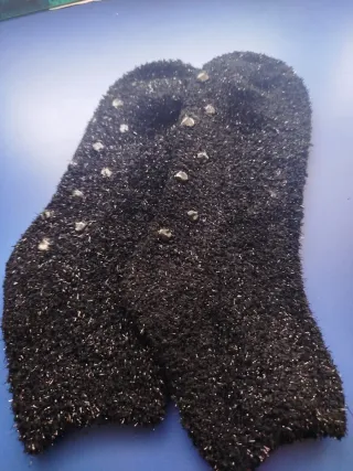 Calcetines negros con detalles plateados