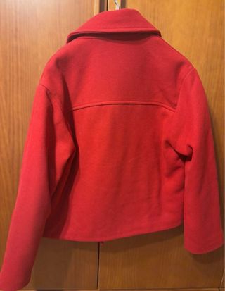 Chaquetón paño rojo botones Zara
