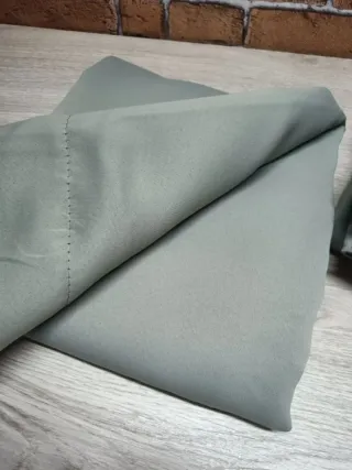 PONY DANCE Cortina Opaca Termica Aislante 136x242