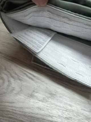 PONY DANCE Cortina Opaca Termica Aislante 136x242