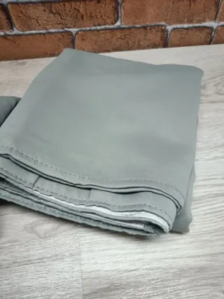 PONY DANCE Cortina Opaca Termica Aislante 136x242