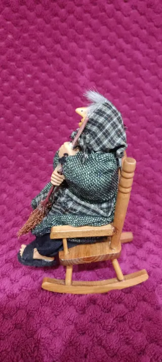 2501281950 befana in dondolo