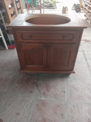Mueble de baño de madera