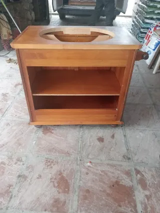 Mueble de baño de madera