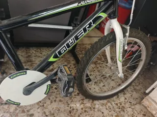 Bicicleta BMX Junior Negra y Verde