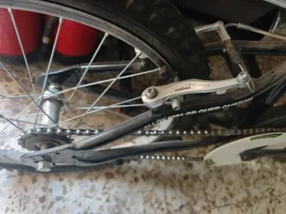 Bicicleta BMX Junior Negra y Verde