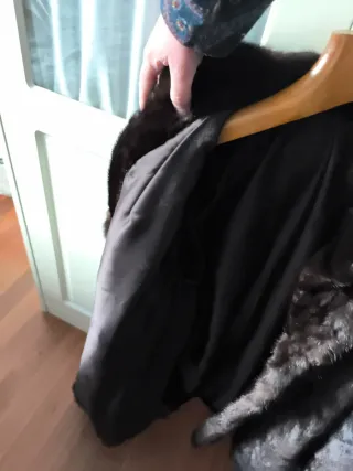 Chaquetón de piel marrón como nuevo.