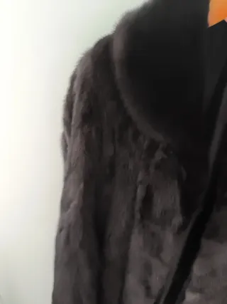 Chaquetón de piel marrón como nuevo.