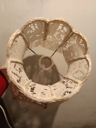 Pantalla lámpara antigua encaje flecos