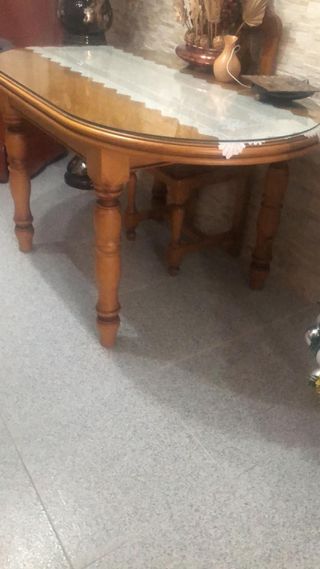 Mesa de comedor con cristal incluido
