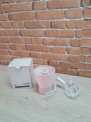 Lampara de mesa de color rosa