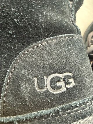 Botas negras de ante con cordones