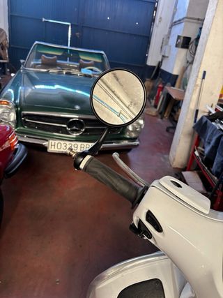 Cúpula, reposapiés y espejos Vespa GTS 250