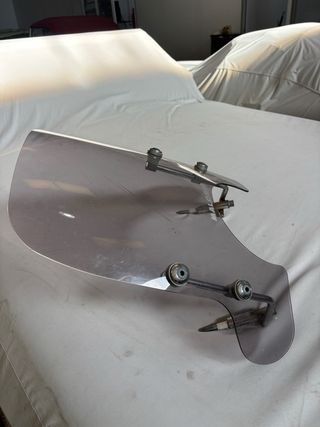 Cúpula, reposapiés y espejos Vespa GTS 250