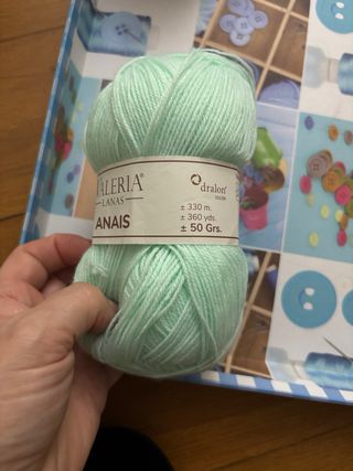 Lote de Lanas Katia y Valeria Roma