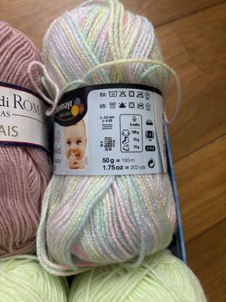 Lote de Lanas Katia y Valeria Roma