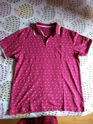 Polo hombre rosa estampado