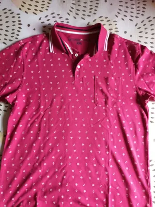 Polo hombre rosa estampado