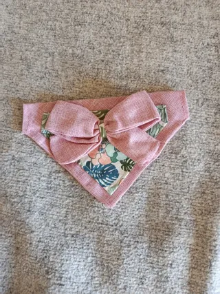 Bandana per cani con fiori viola