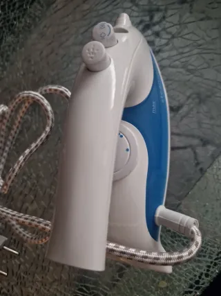 Plancha de viaje Russell Hobbs Steamglide