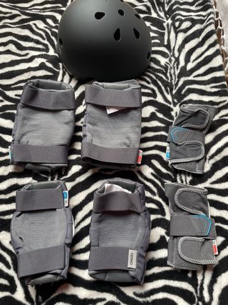 Lote Casco, Rodilleras, Coderas y Muñequeras Oxelo