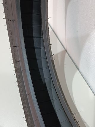 Cubierta Michelin Anakee Street 110/80-14