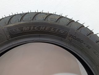 Cubierta Michelin Anakee Street 110/80-14