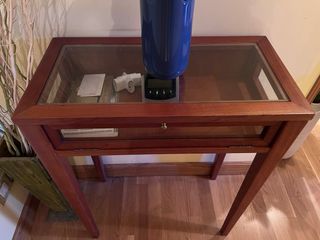 Tavolo consolle in legno e vetro