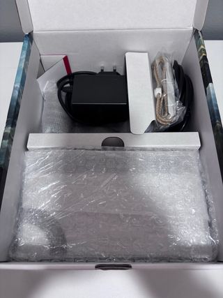 Nintendo Switch OLED + Mando Pro + Funda + Juegos