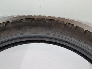 Cubierta Pirelli Scorpion Rally 90/90-21