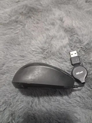 Mouse cablato Trust con cavo USB retrattile