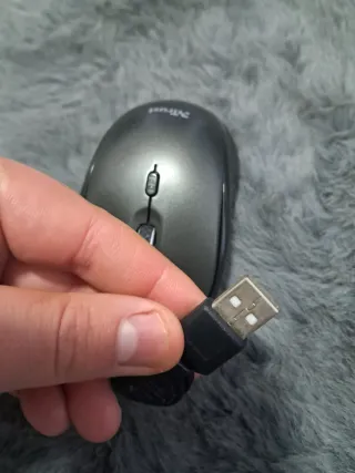 Mouse cablato Trust con cavo USB retrattile
