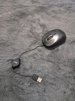 Mouse cablato Trust con cavo USB retrattile
