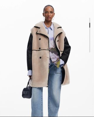 Abrigo Desigual Midi Desmontable Beige/Negro