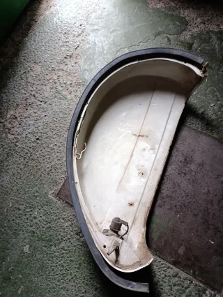 Cofano Izquierdo Vespa Blanco