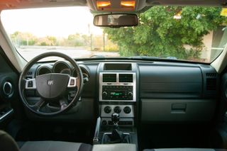 Dodge Nitro 2.8 CRD SXT 4WD