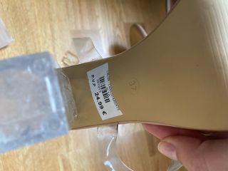 Tacones transparentes - beige