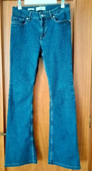 Vaqueros Flare Mango Azul