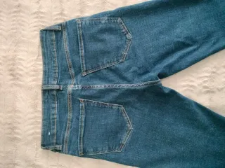 Vaqueros Flare Mango Azul