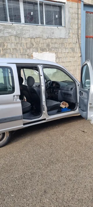 Peugeot Partner 2002