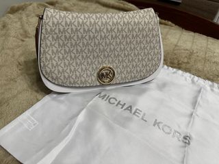 Bolso Michael Kors Beige y Dorado