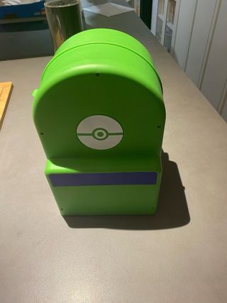 Mochila Pokémon Verde + figuras